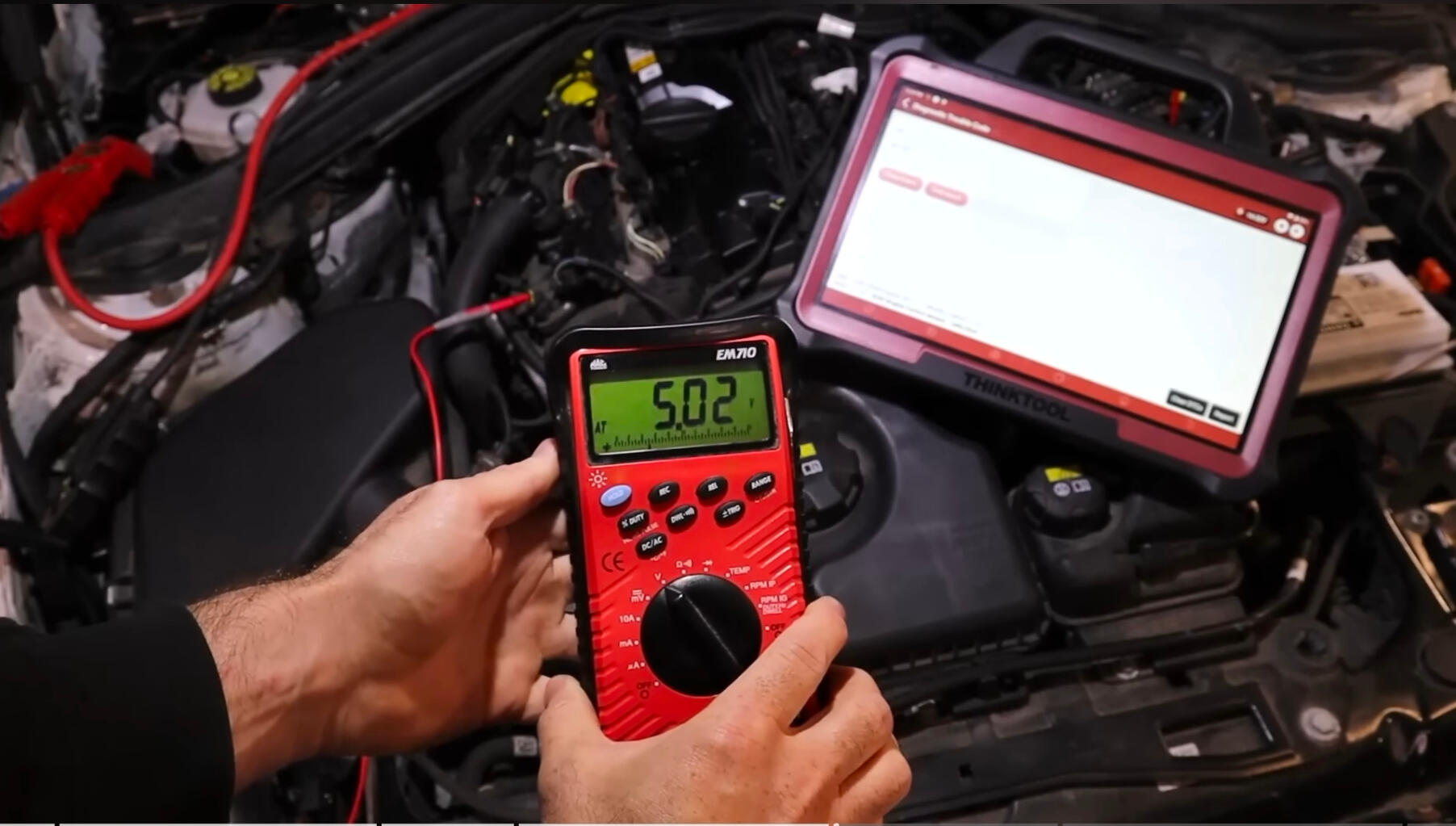 Mobile mechanic performing alternator and charging system diagnostics in Fort Worth Texas